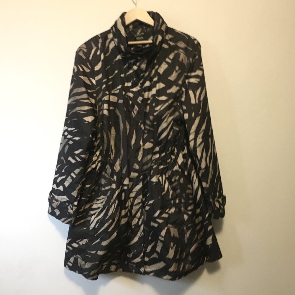 Mobwife Yakuza Girl Collared Jacket Button Front Black and Tan - 2X
